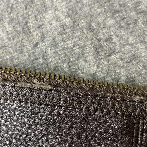 The Sak Genuine Leather Crossbody Bag - Picture 7 of 9